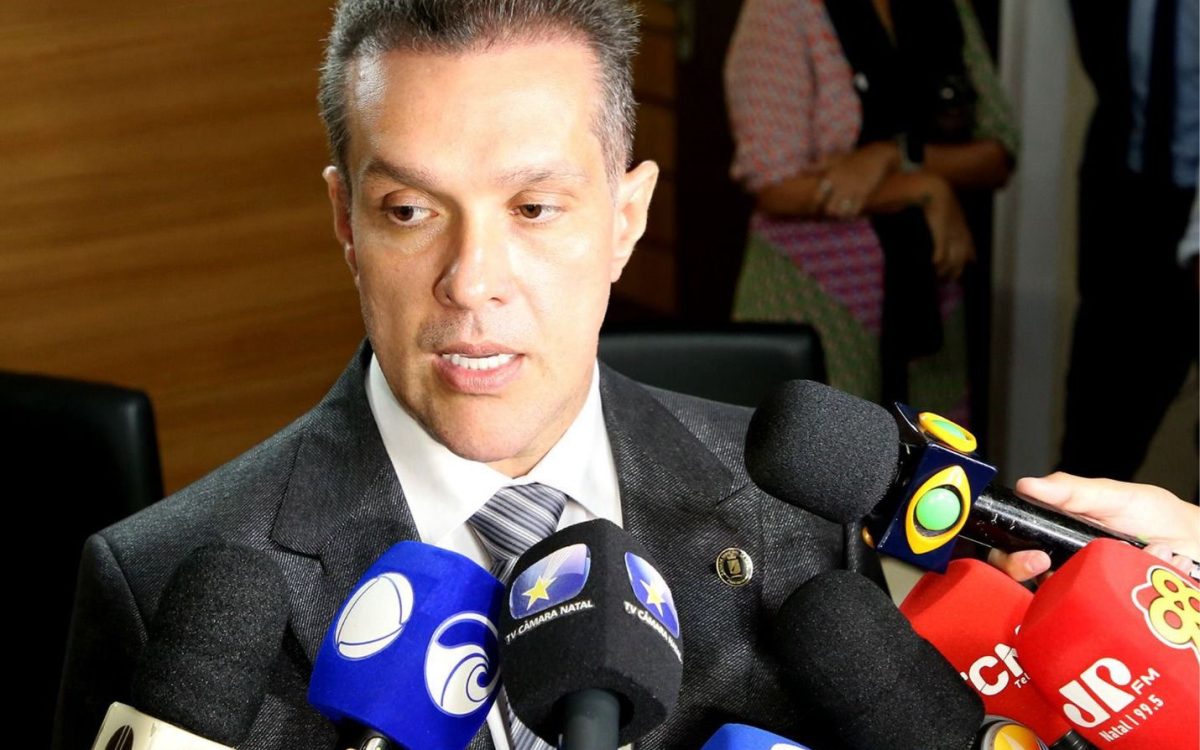 Mesa Diretora recebe novo pedido de cassação contra Brisa Bracchi, com leitura prevista para amanhã na Câmara