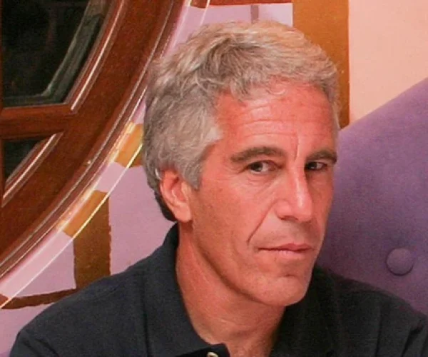 Polícia inicia buscas em antigo rancho de Jeffrey Epstein no Novo México