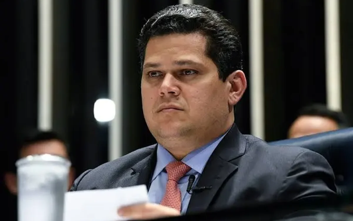Alcolumbre adia sessão do Congresso que votaria vetos de Lula à Lei de Licenciamento Ambiental