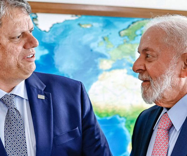 PL acredita que candidatura de Tarcísio poderia fazer Lula desistir da reeleição