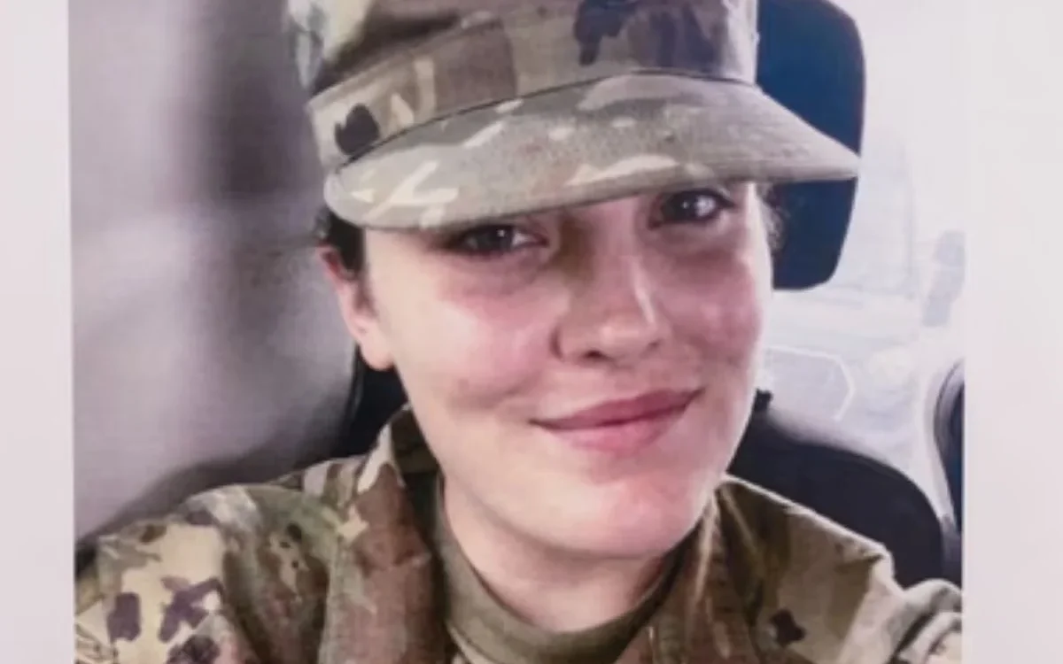 Morre militar atingida em ataque investigado como terrorismo em Washington