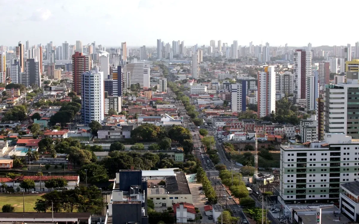 Homem será indenizado após ter conta bloqueada por dívida de IPTU que não era sua